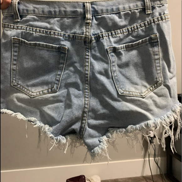 Shorts - Picture 1 of 2